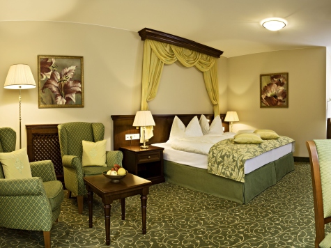 (c) Grandhotel Lienz